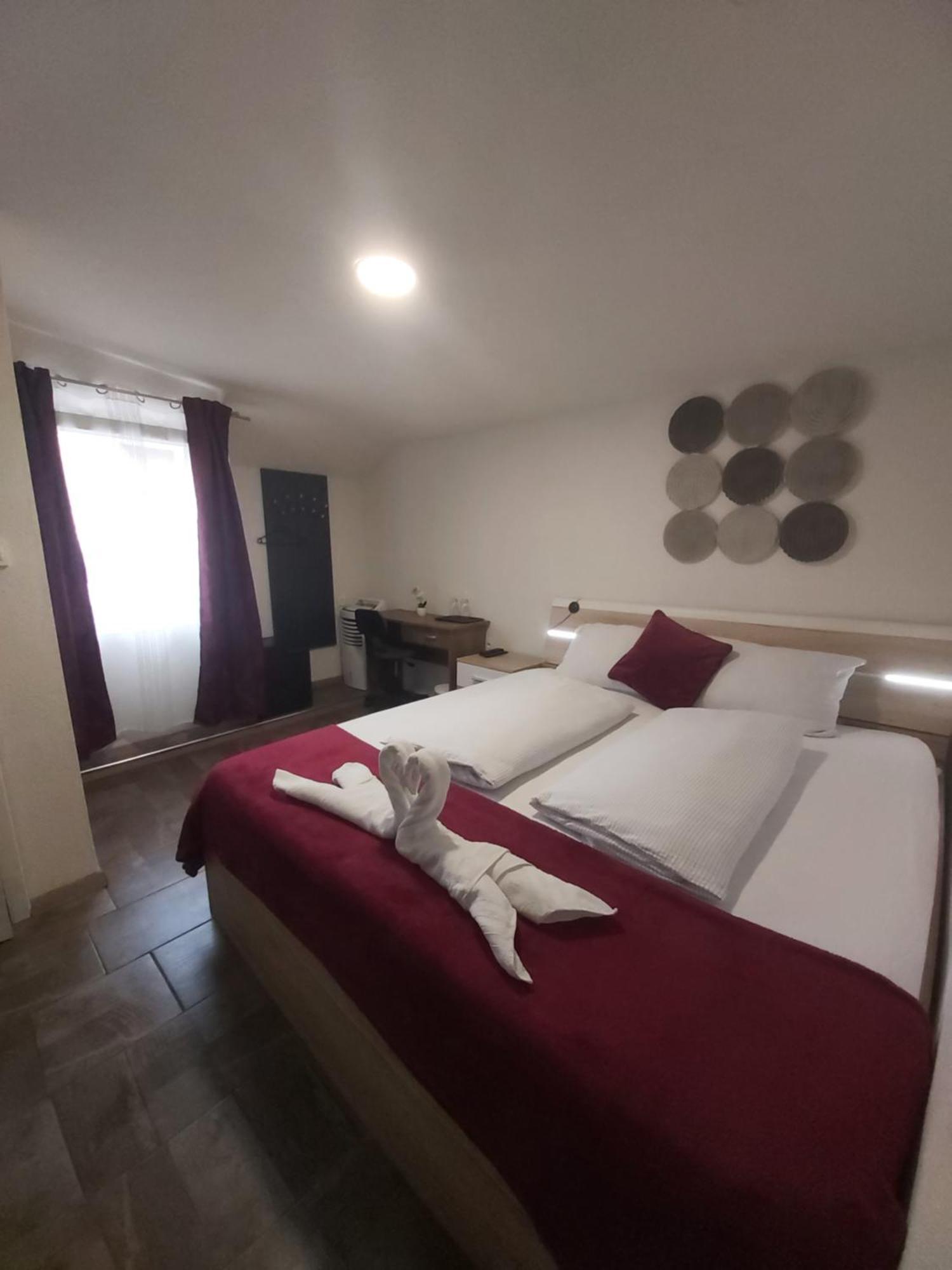 Panda Rooms Marburg Exterior foto