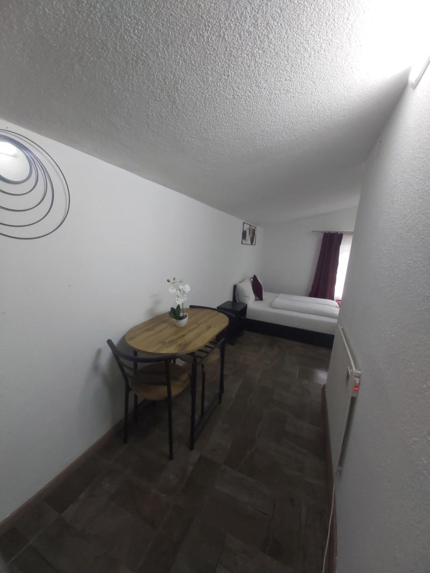 Panda Rooms Marburg Exterior foto