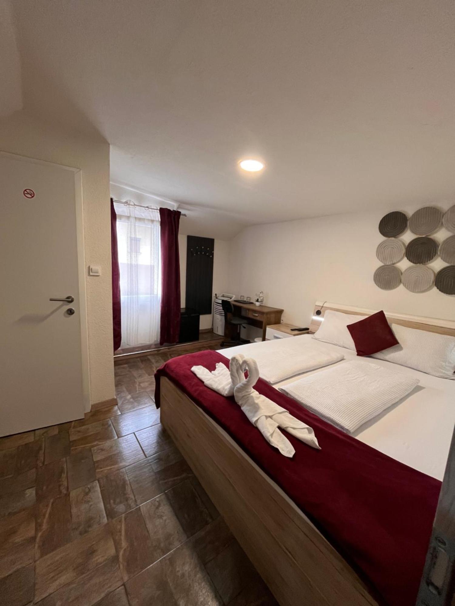Panda Rooms Marburg Exterior foto