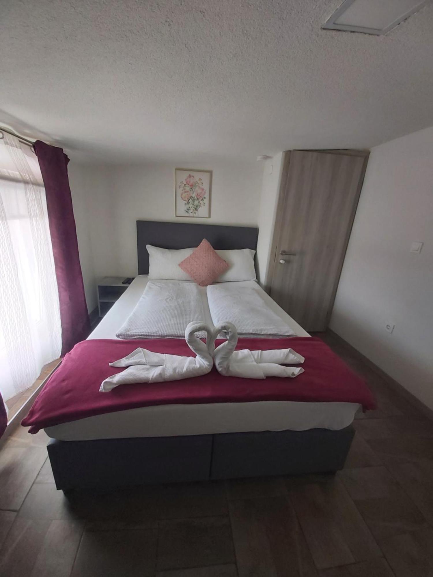 Panda Rooms Marburg Exterior foto